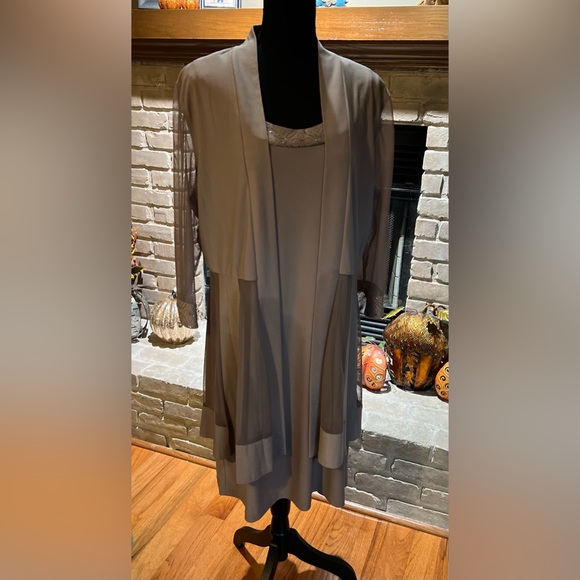 R & M Richards Dresses & Skirts - REM Richards- sleeveless with jacket Mother of the bride